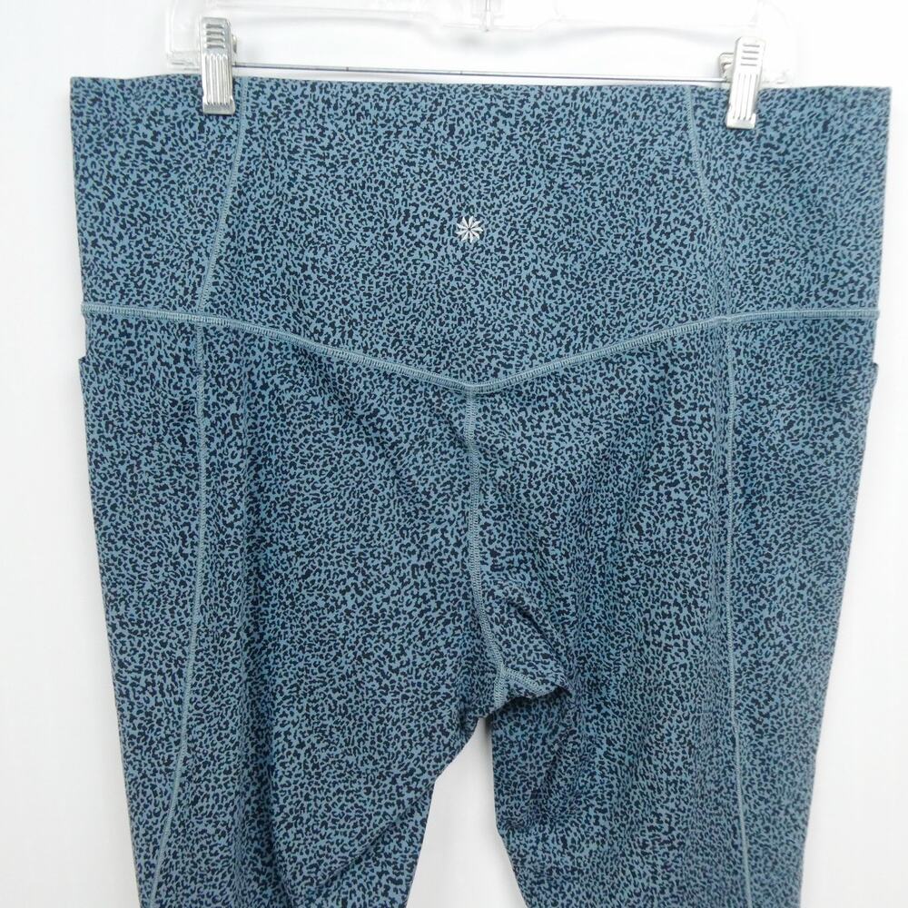 Athleta Salutation Stash II Textured Leggings Sz 2X Teal Leopard Tight 631936 - Picture 9 of 13